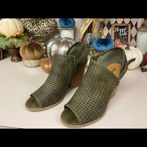 Qupid Olive Shoes